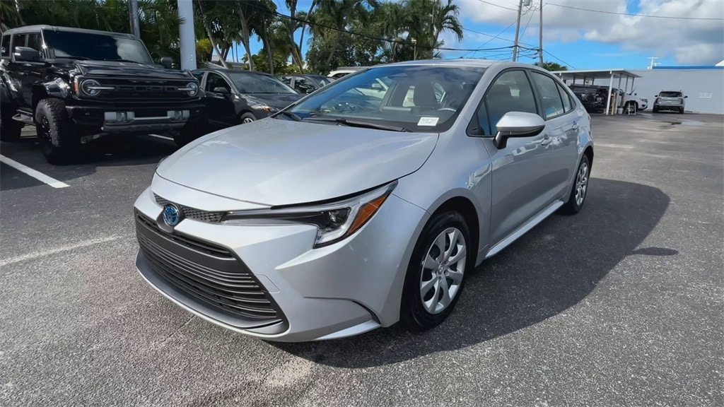 Used 2025 Toyota Corolla Hybrid LE Sedan