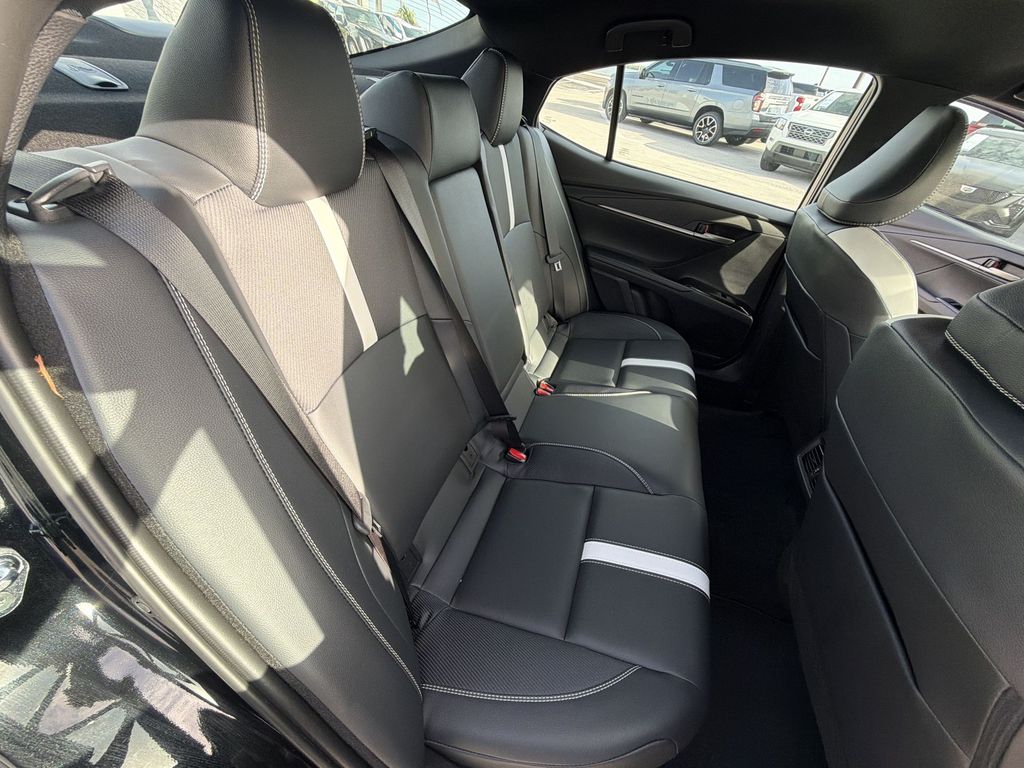 2026 Toyota Camry SE - Photo 34