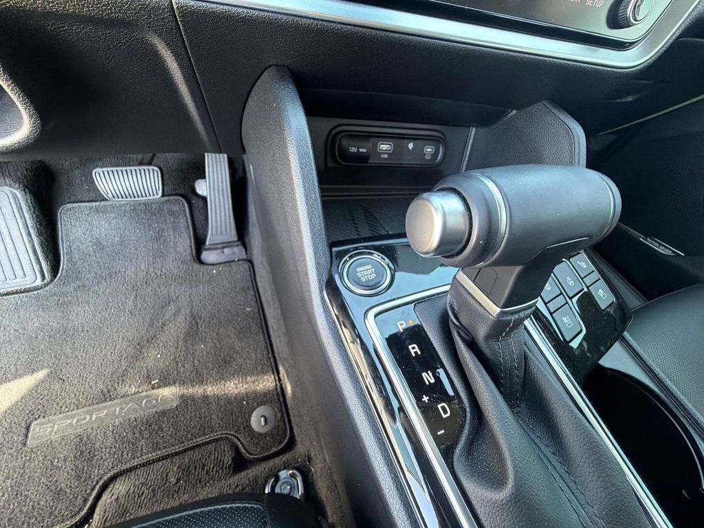2025 Kia Sportage SX Prestige - Photo 22