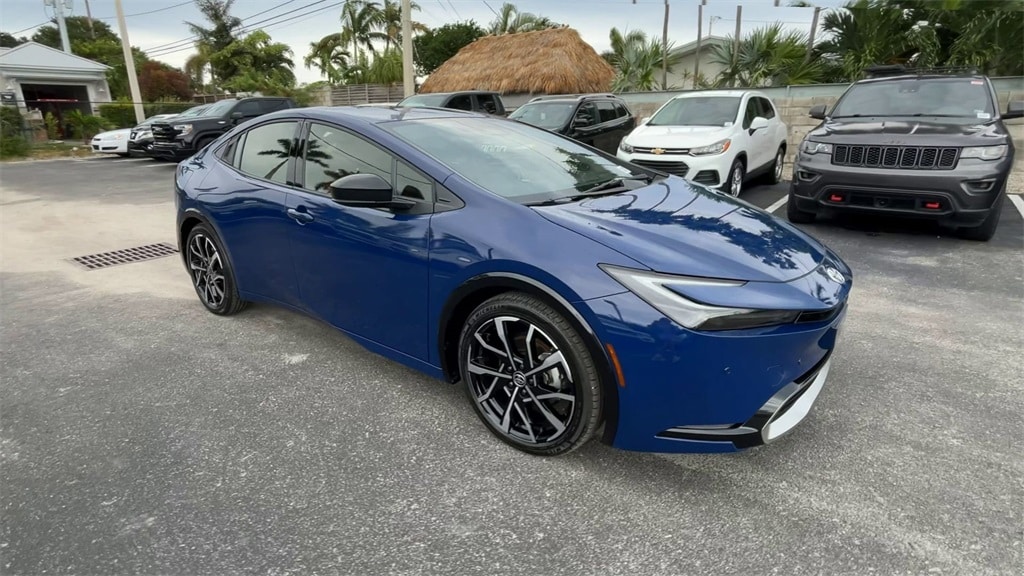 Used 2025 Toyota Prius Plug-in Hybrid XSE Hatchback