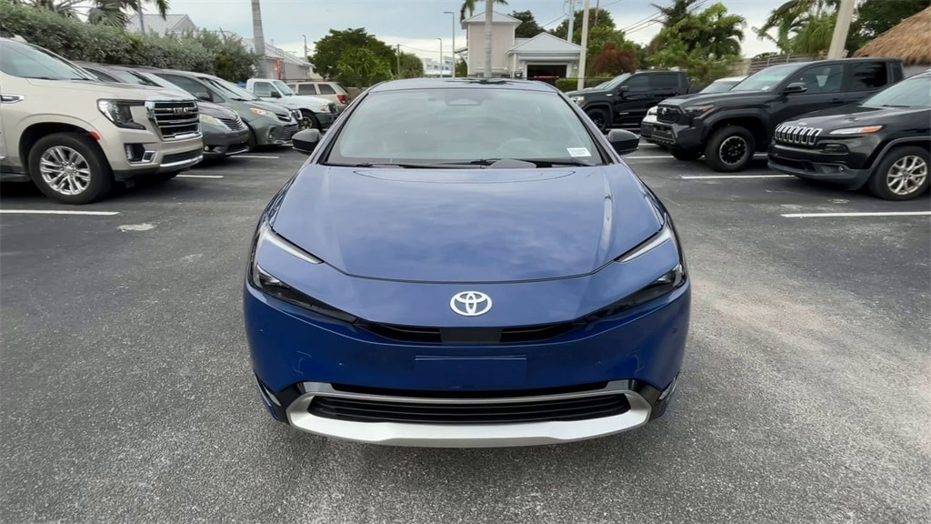 Used 2025 Toyota Prius Plug-in Hybrid XSE Hatchback
