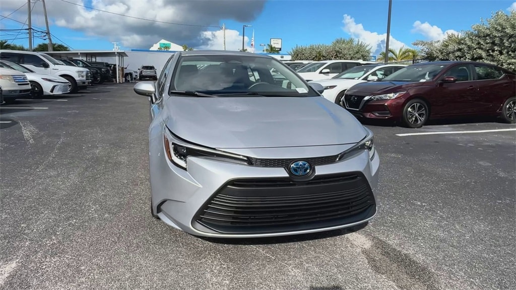 Used 2025 Toyota Corolla Hybrid LE Sedan
