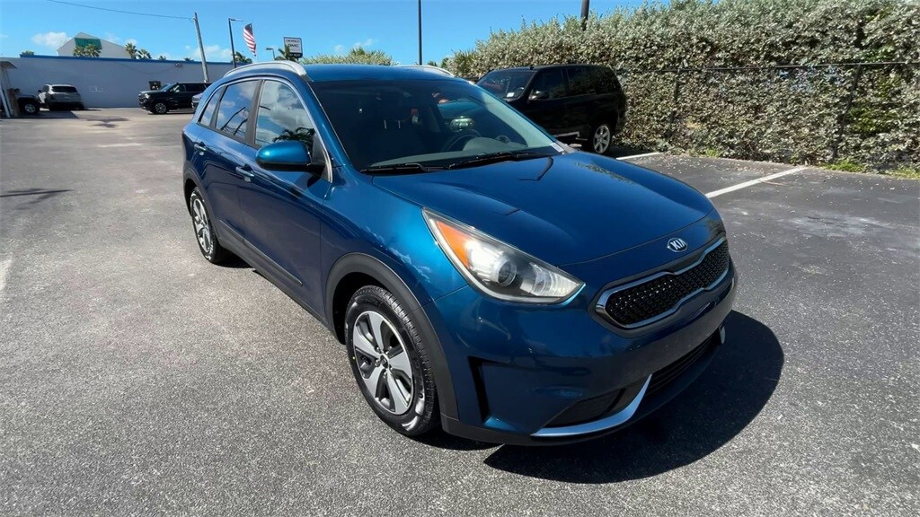 Used 2018 Kia Niro LX SUV
