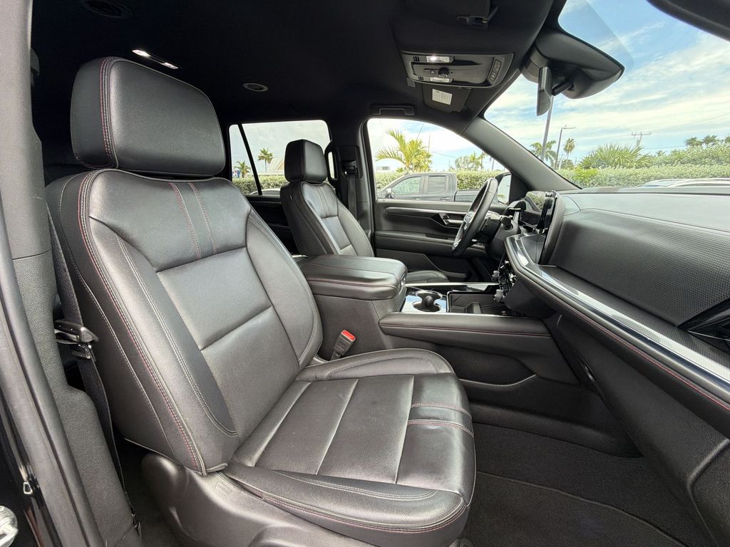 2025 Chevrolet Tahoe RST - Photo 34