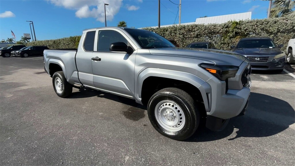 Used 2025 Toyota Tacoma SR Truck XtraCab