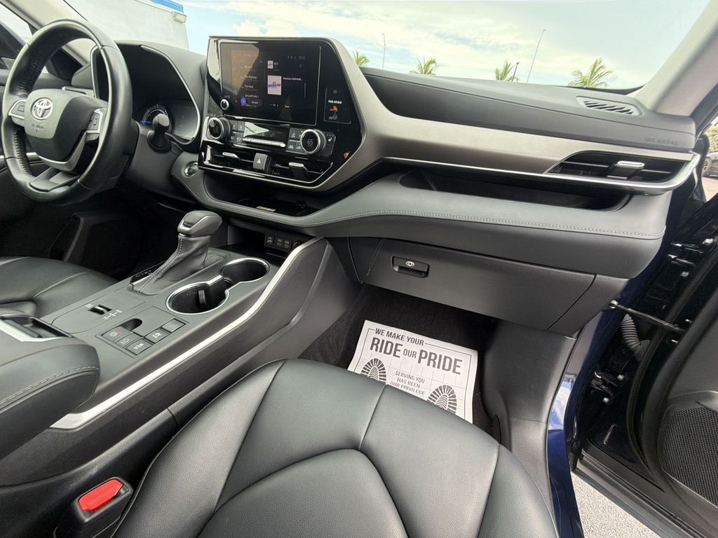 2023 Toyota Highlander XLE - Photo 36
