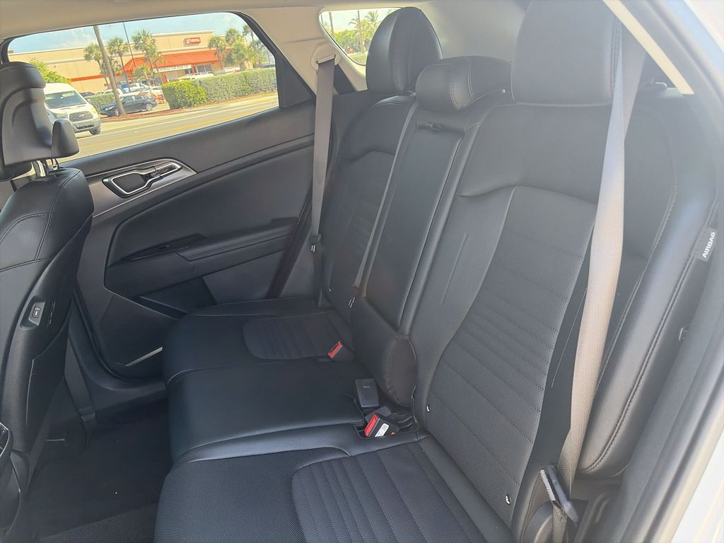 2025 Kia Sportage SX Prestige - Photo 11