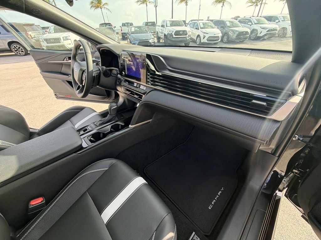 2026 Toyota Camry SE - Photo 36