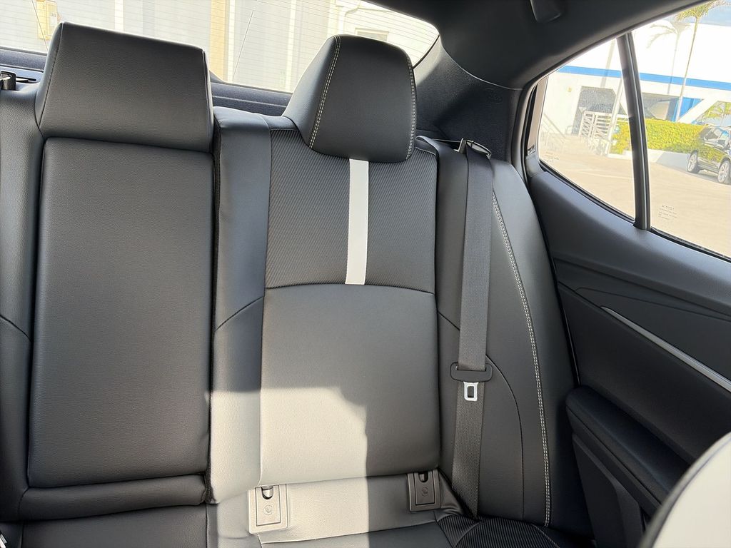 2026 Toyota Camry SE - Photo 14