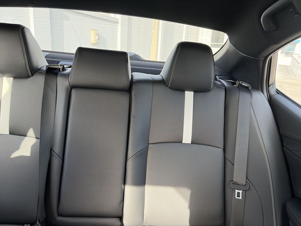 2026 Toyota Camry SE - Photo 13
