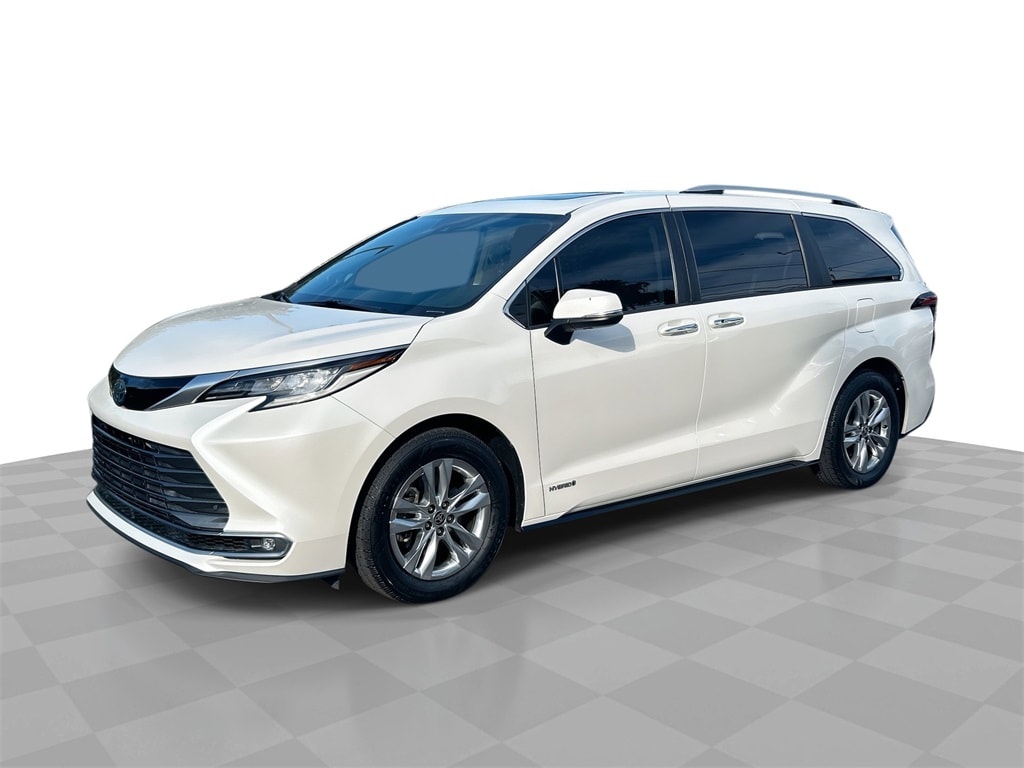 2021 Toyota Sienna Limited's photo
