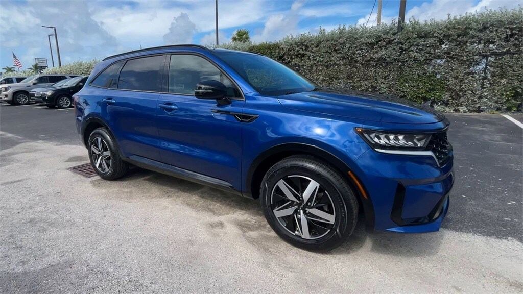 Used 2023 Kia Sorento S SUV