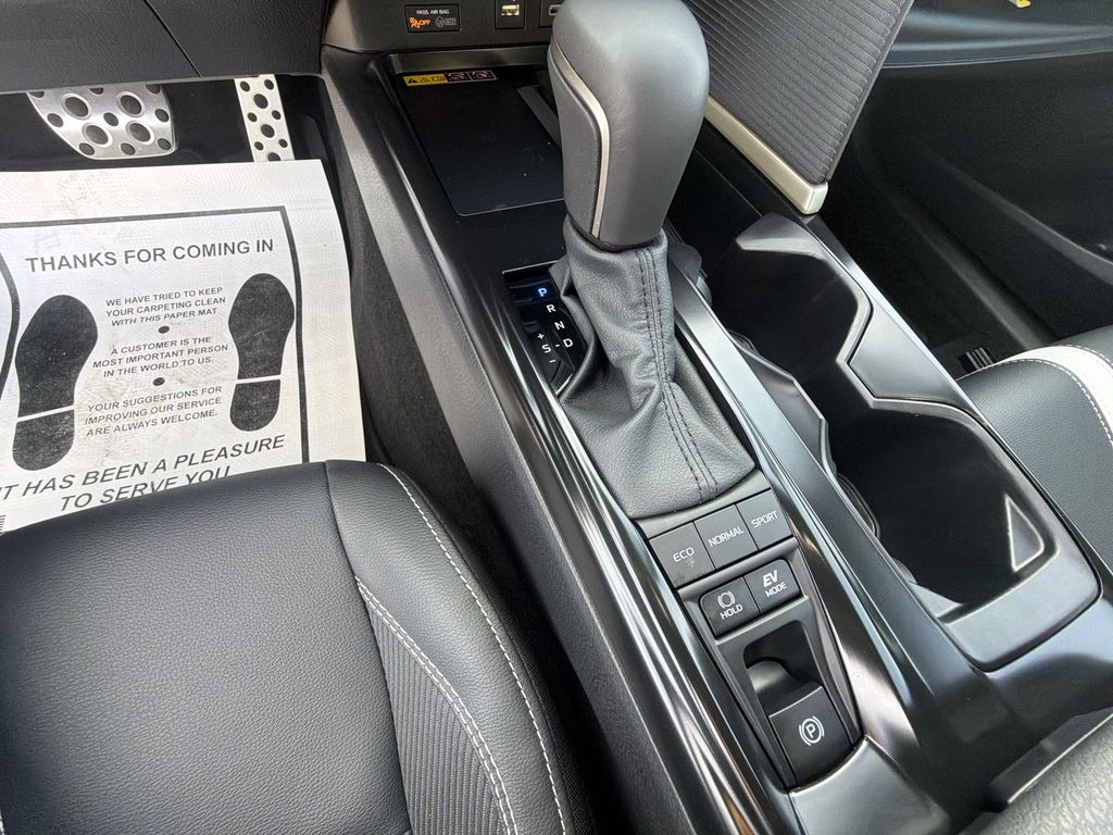 2026 Toyota Camry SE - Photo 22