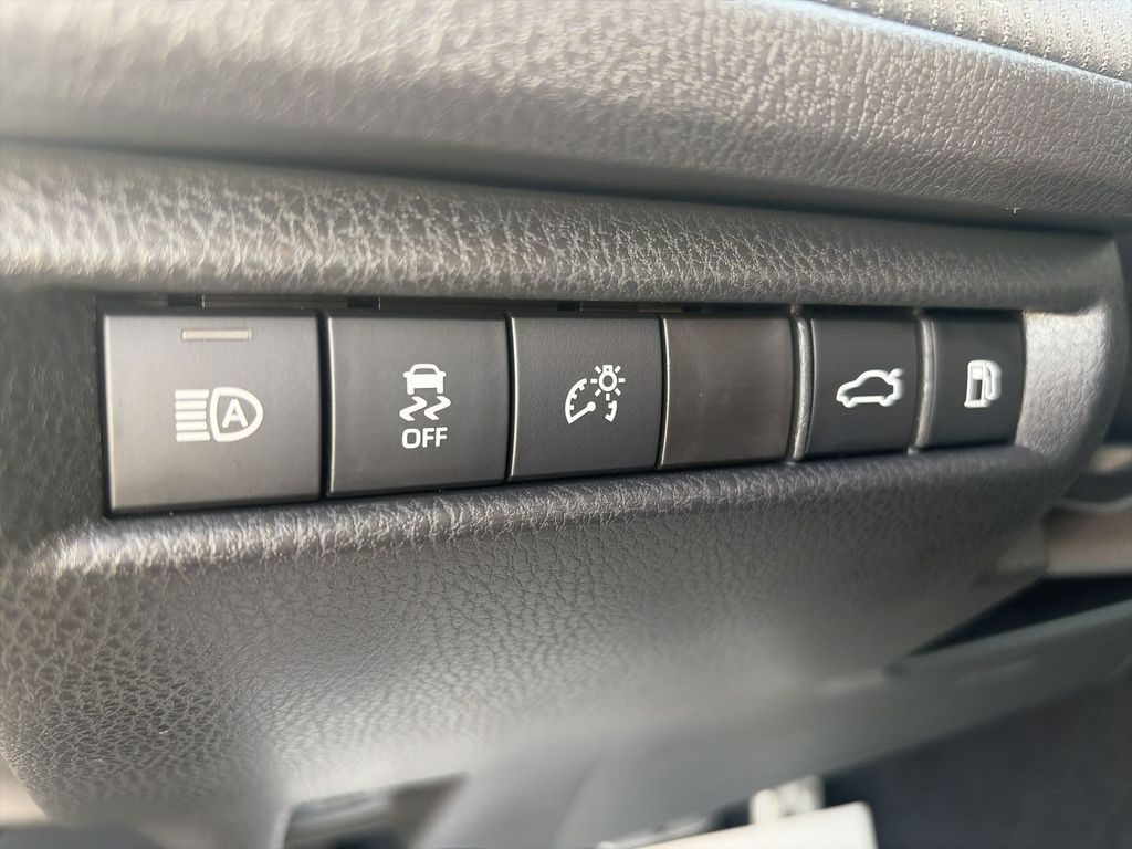 2026 Toyota Camry SE - Photo 24