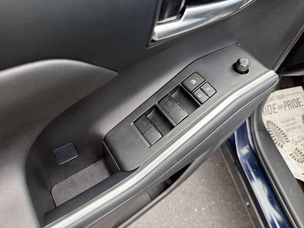 2023 Toyota Highlander XLE - Photo 30