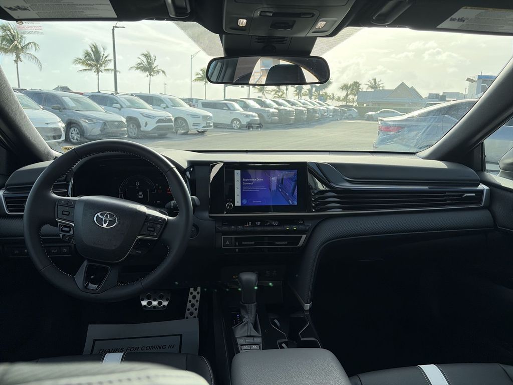 2026 Toyota Camry SE - Photo 10