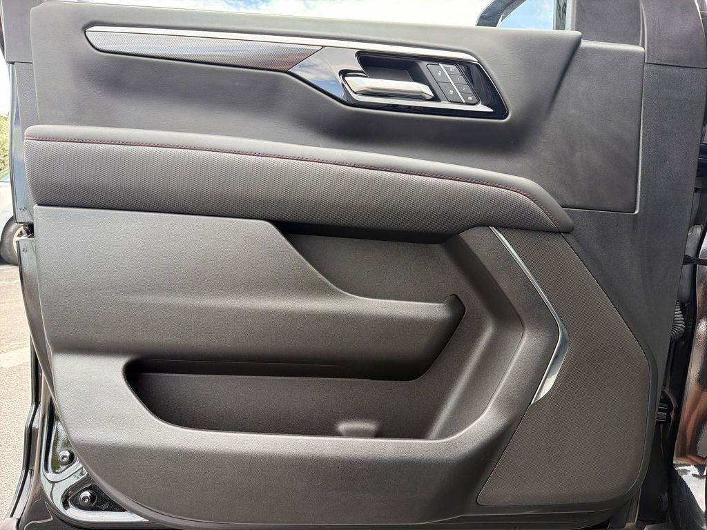 2025 Chevrolet Tahoe RST - Photo 28