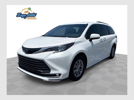 2024 Toyota Sienna XLE 8 Passenger Van Passenger Van