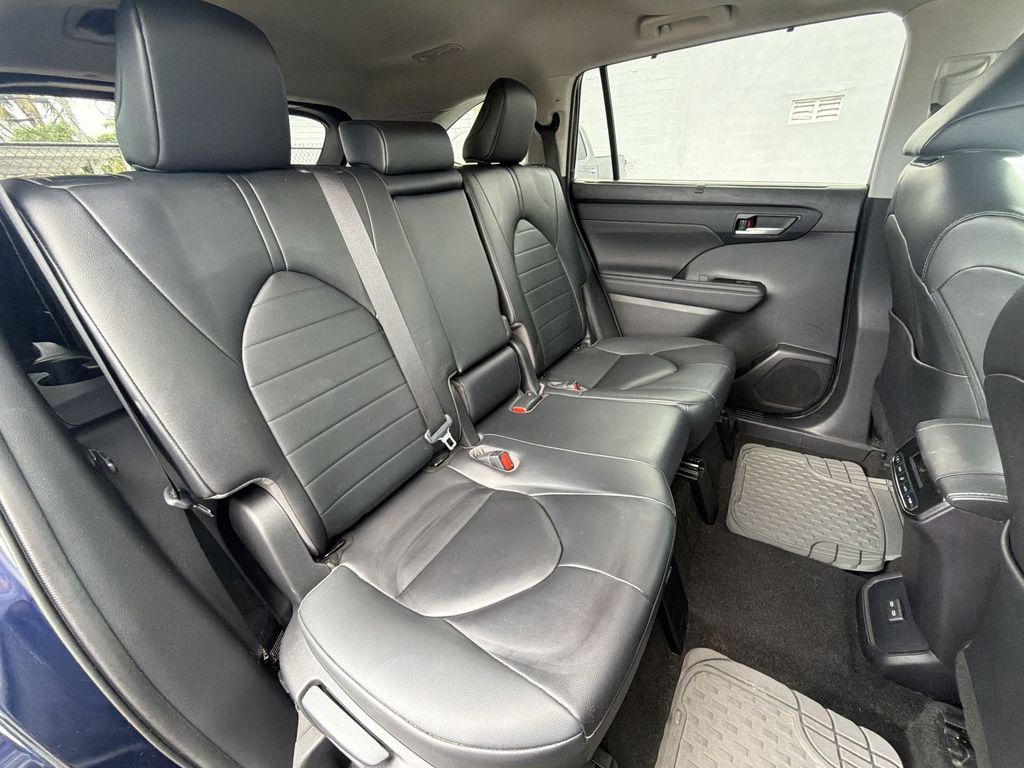 2023 Toyota Highlander XLE - Photo 34