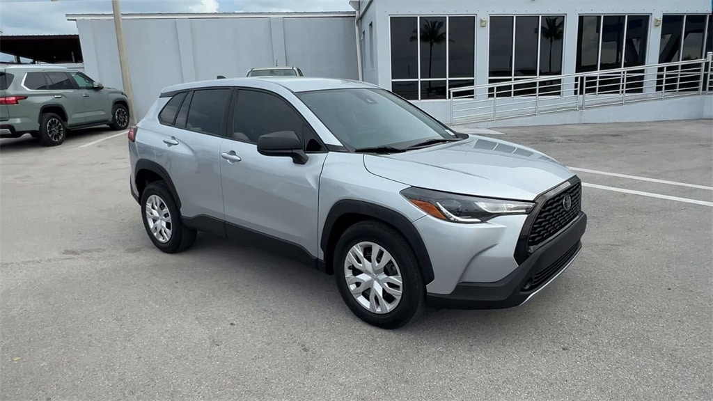 Used 2022 Toyota Corolla Cross L with VIN 7MUAAAAG2NV016407 for sale in Kansas City
