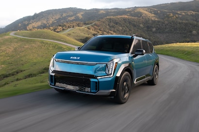 Green Kia Vehicles in 2024: EV6, Niro EV, and EV9 in Comparison thumbnail