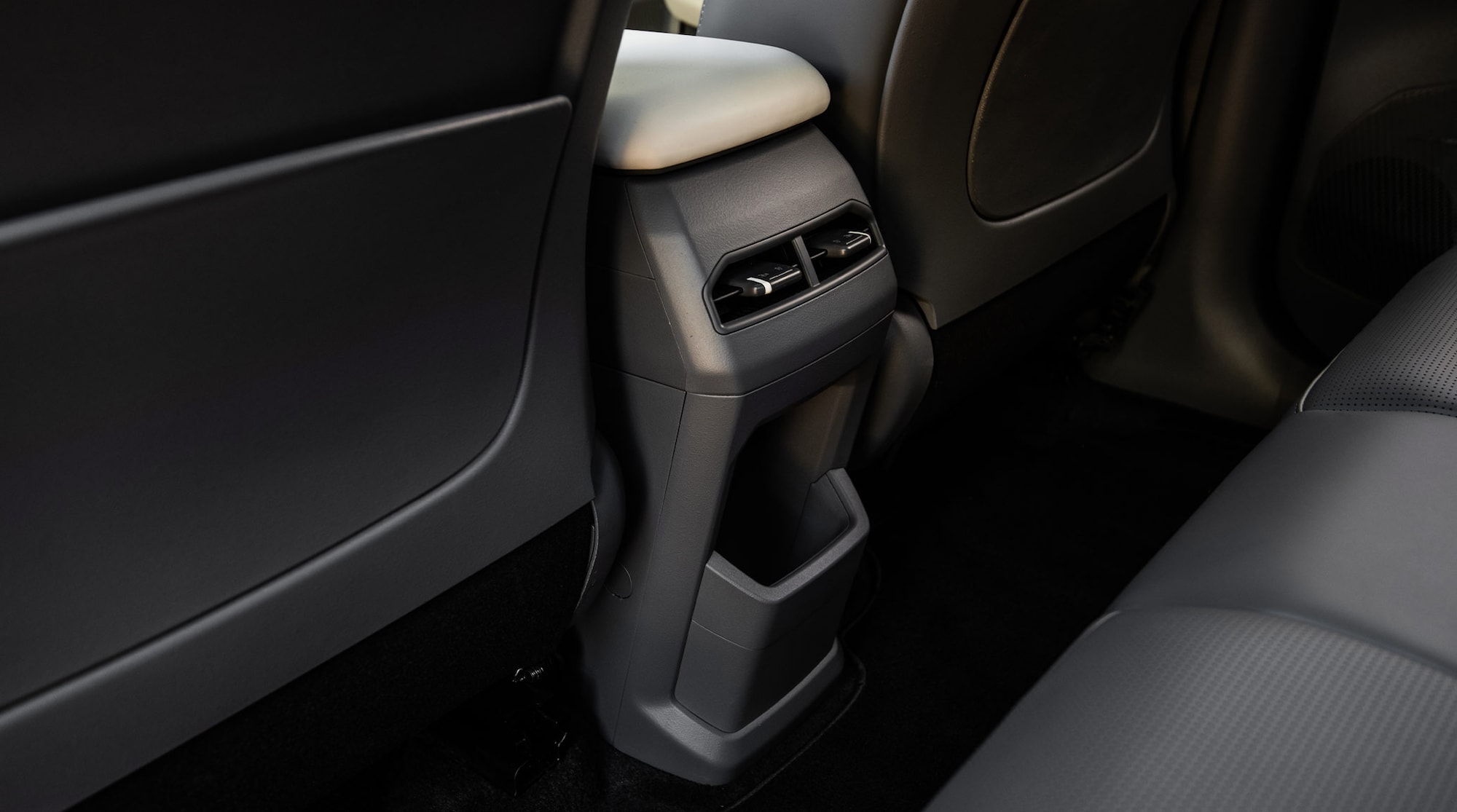 Rear climate vents shown on the GT-Line.