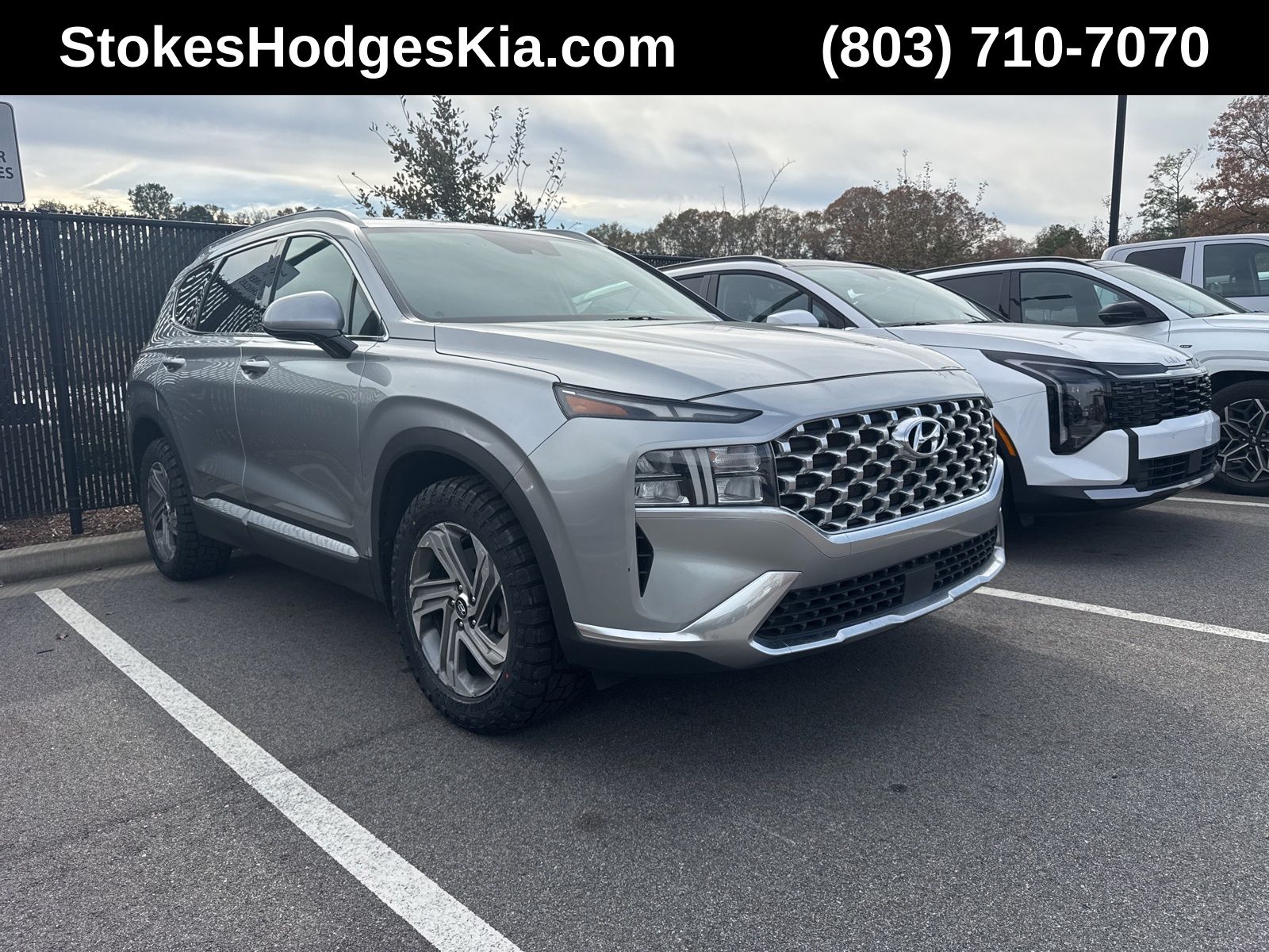 2022 Hyundai Santa Fe SEL's photo