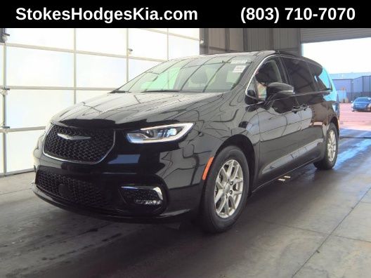 2024 Chrysler Pacifica Touring L's photo