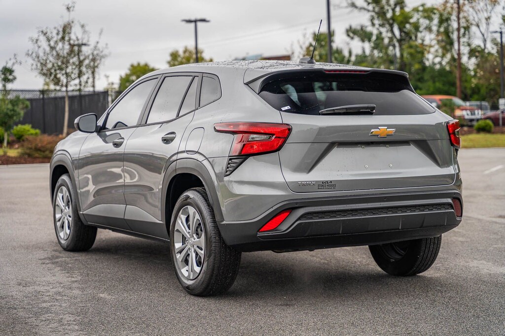Used 2025 Chevrolet Trax LS SUV