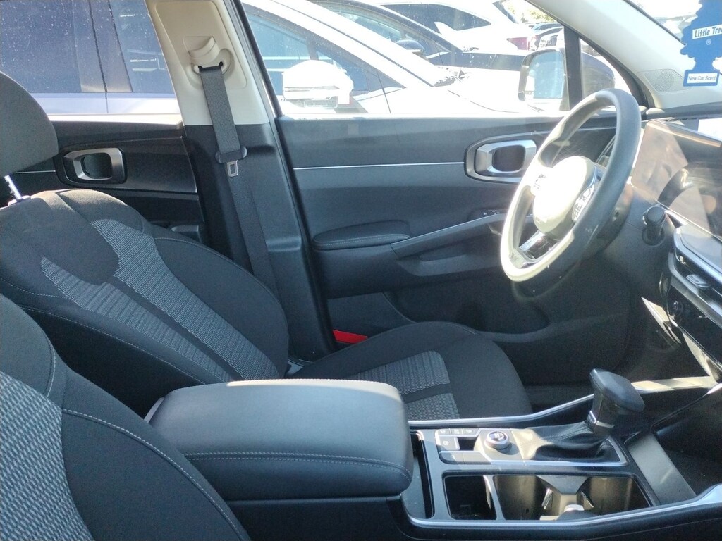 Used 2025 Kia Sorento LX SUV