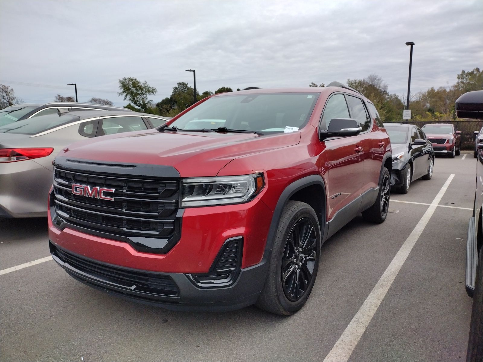 2023 Gmc Acadia SLE photo 2