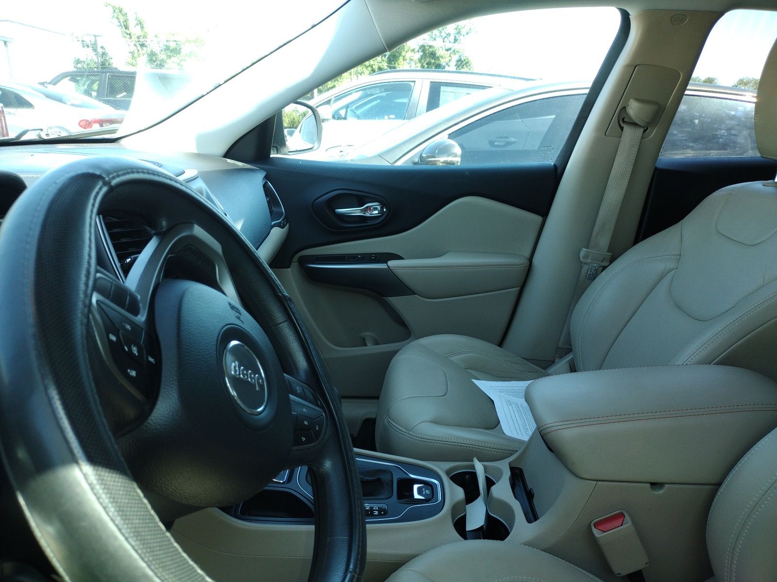 2019 Jeep Cherokee Latitude photo 3