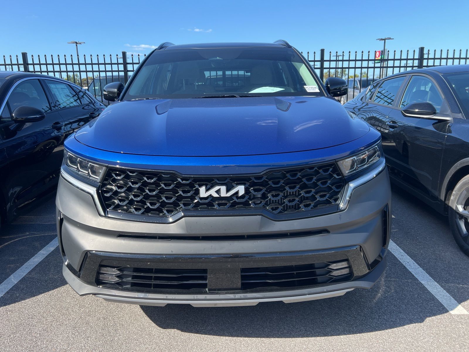 2022 Kia Sorento SX photo 2