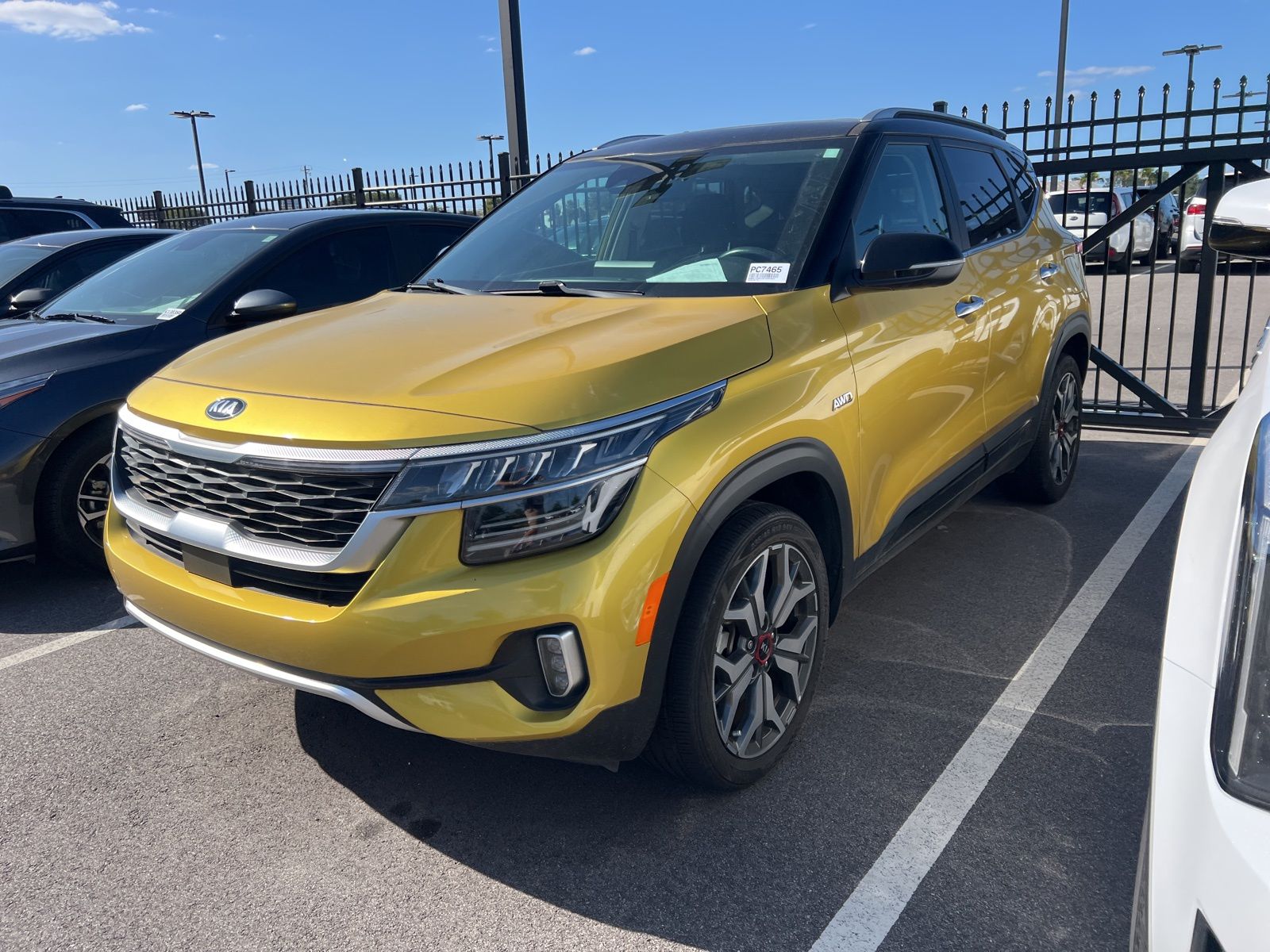 2021 Kia Seltos SX photo 2