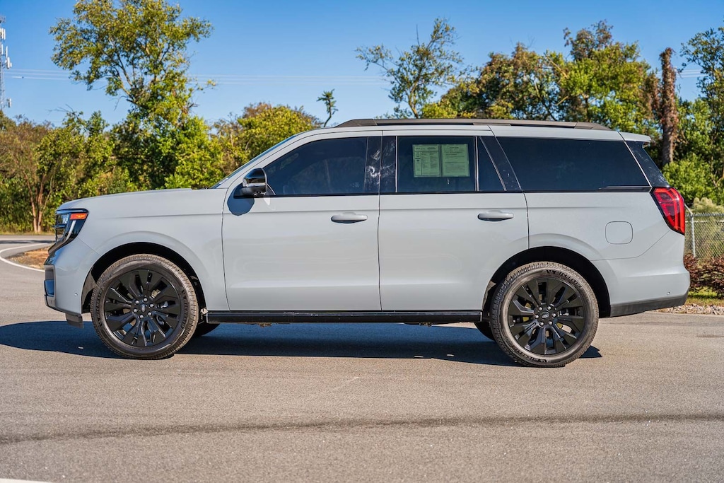 Used 2025 Ford Expedition Platinum SUV