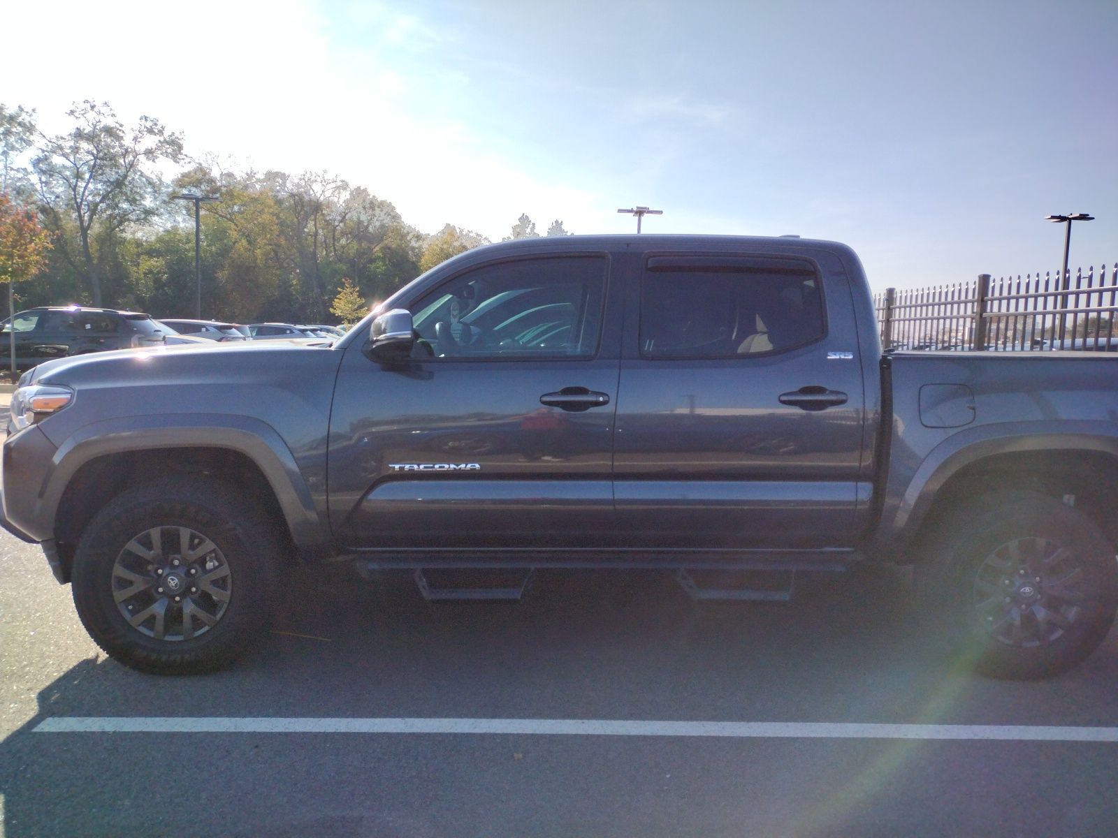 2023 Toyota Tacoma SR5 V6 photo 4