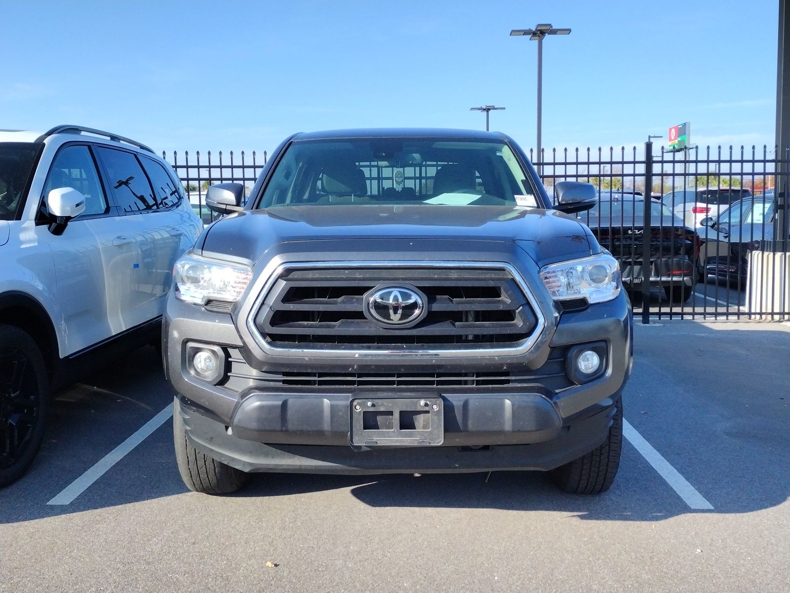 2023 Toyota Tacoma SR5 V6 photo 2