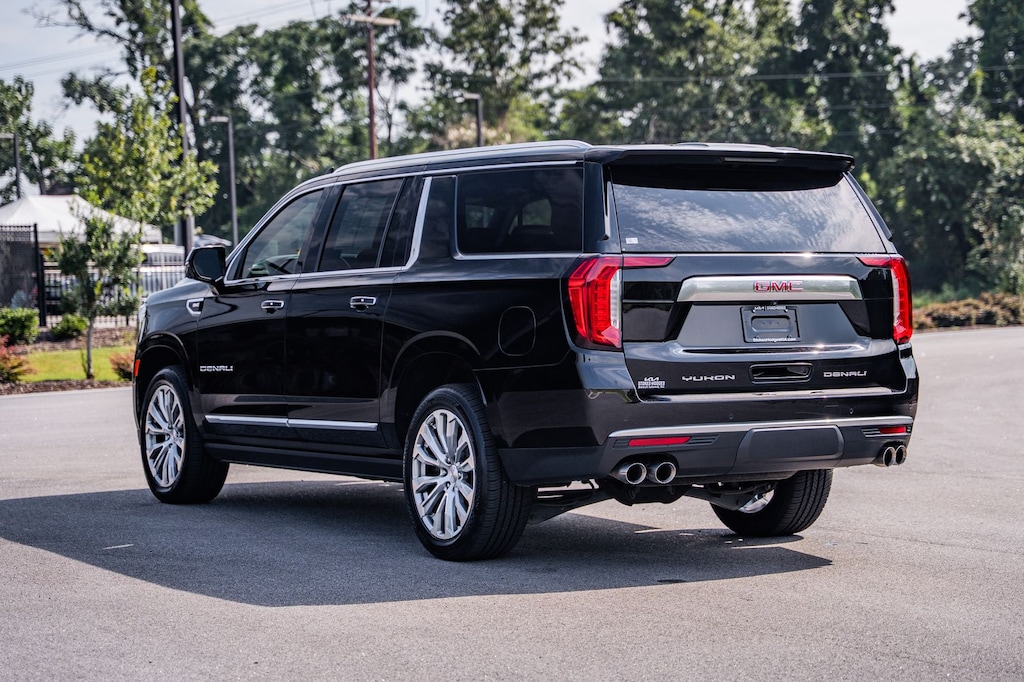 Used 2022 GMC Yukon XL Denali SUV