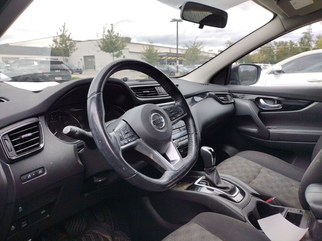 Used 2017 Nissan Rogue Sport SV SUV