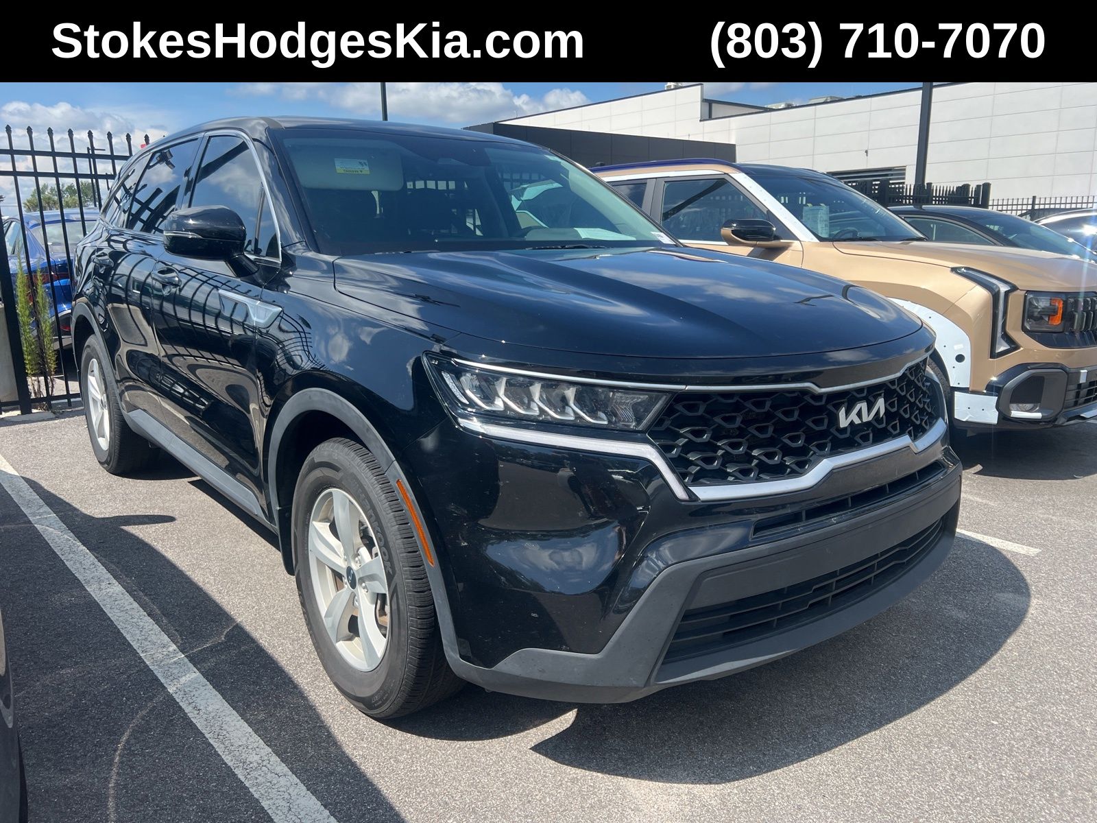 2023 Kia Sorento LX AT's photo