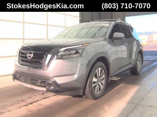 2025 Nissan Pathfinder SL 4WD's photo