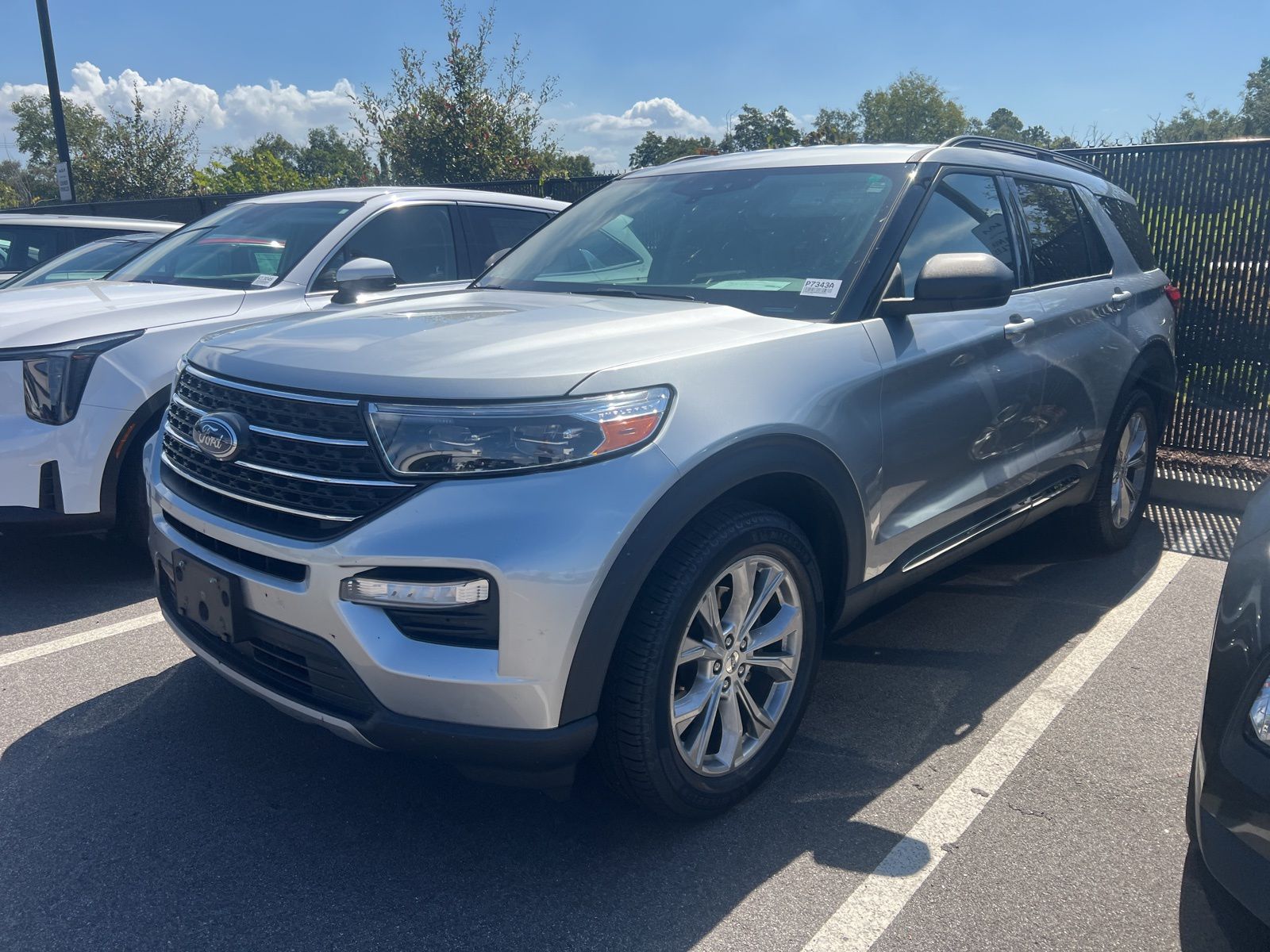 2022 Ford Explorer XLT photo 3