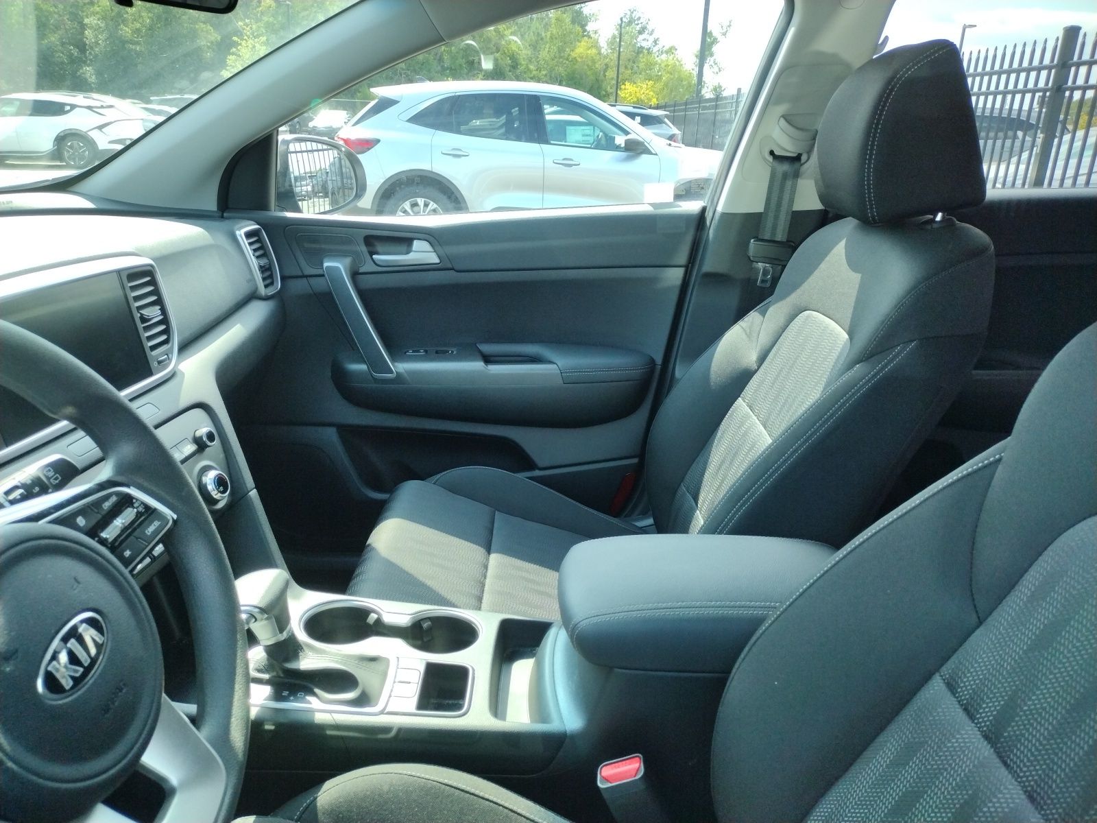 2022 Kia Sportage LX photo 3