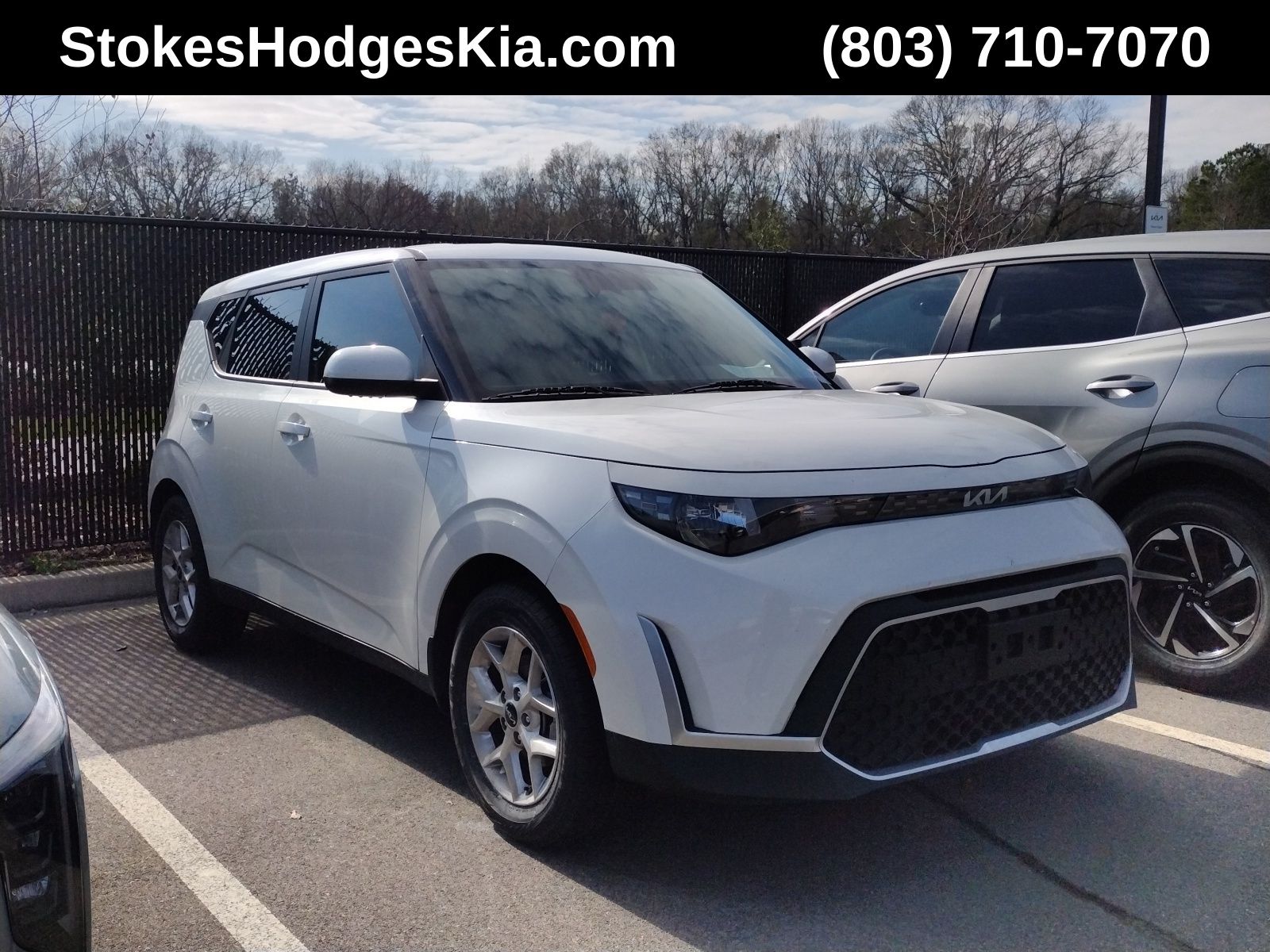2023 Kia Soul LX's photo
