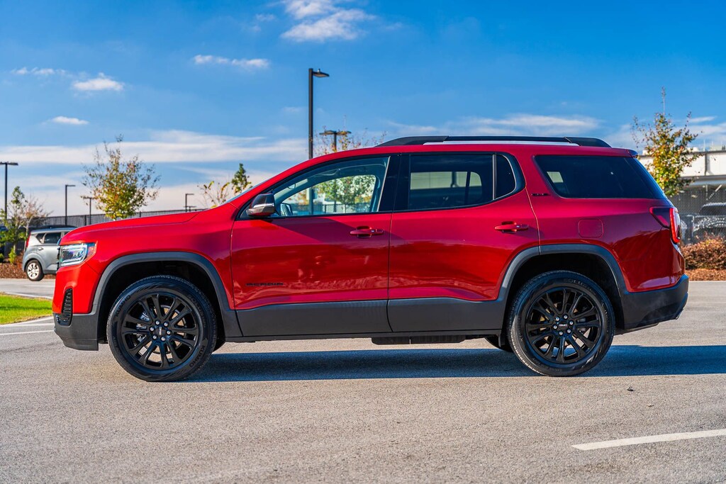 Used 2023 GMC Acadia SLE SUV