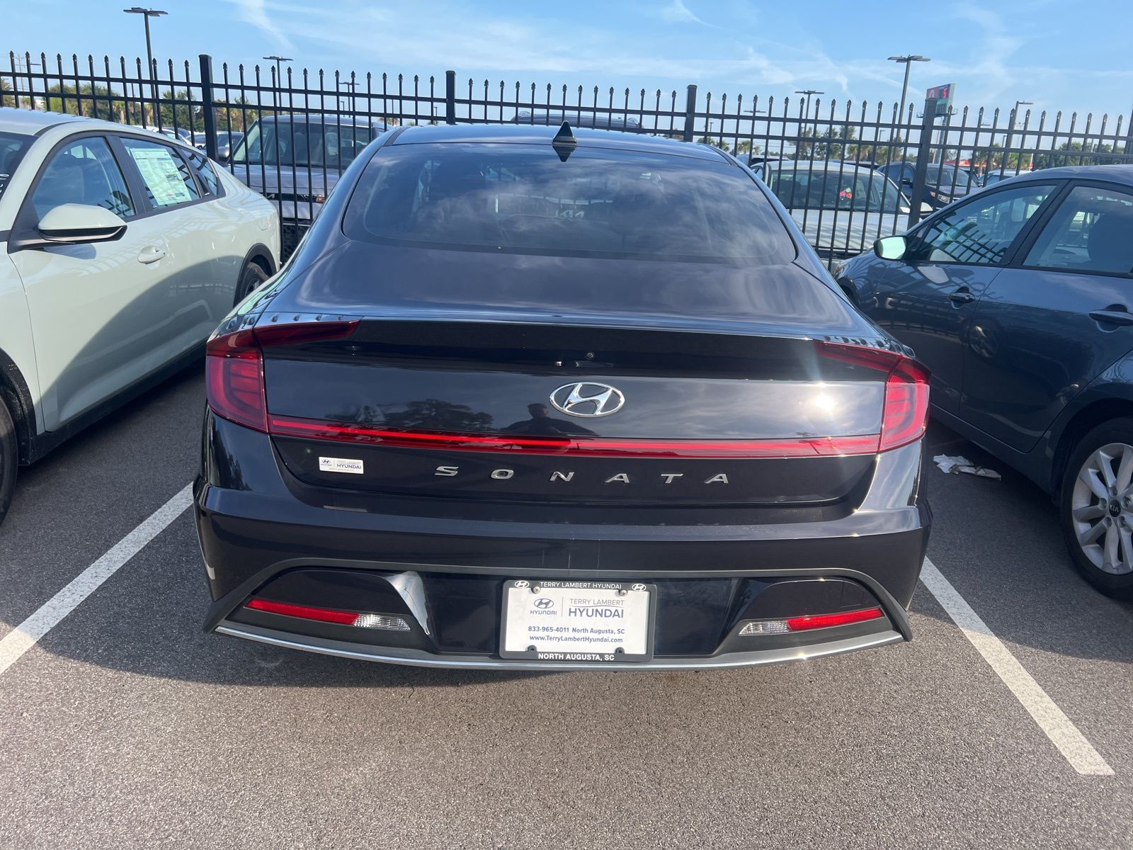 2023 Hyundai Sonata SE photo 4