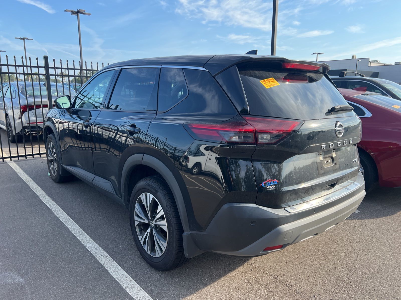 2021 Nissan Rogue SV photo 4