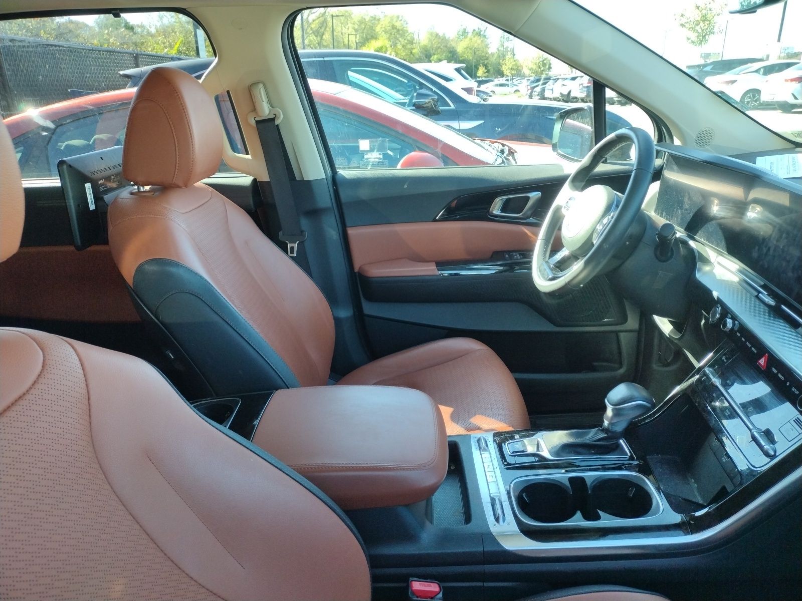 2024 Kia Carnival SX Prestige photo 3