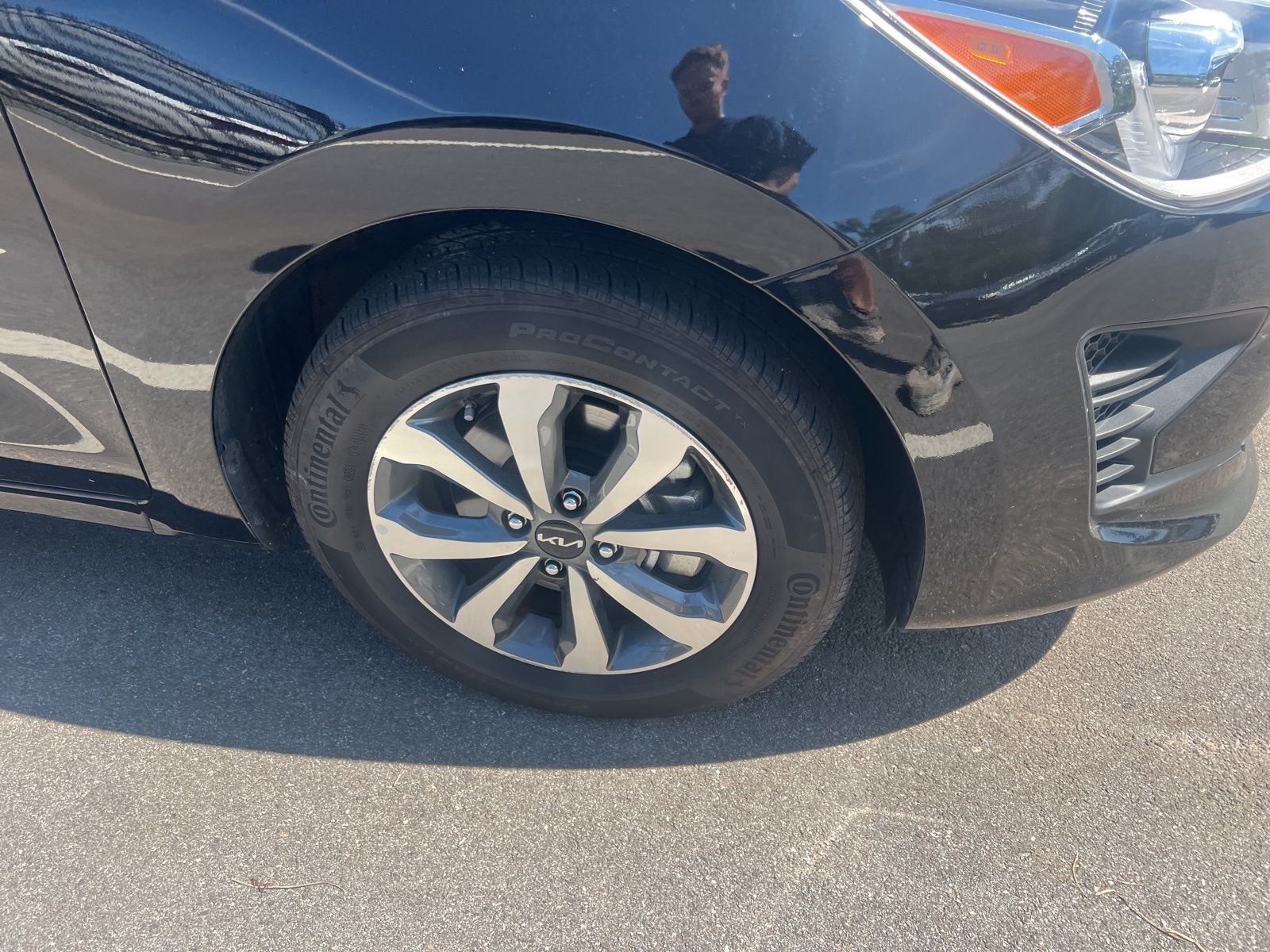 2023 Kia Rio S photo 2