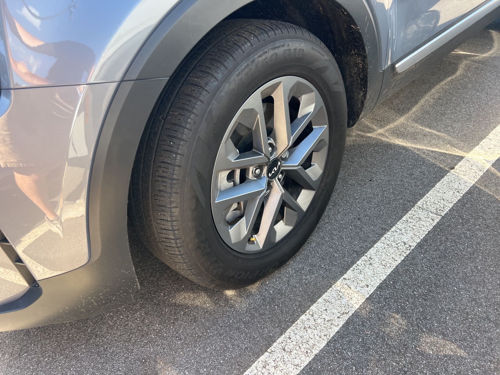 2024 Kia Telluride LX photo 4